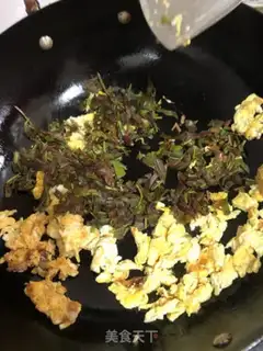 Make Tea sprouts and eggs step 2