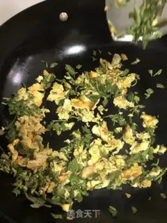 Make Tea sprouts and eggs step 3