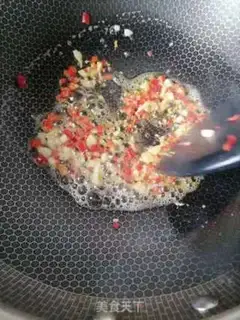 Make Celery fried beans step 1