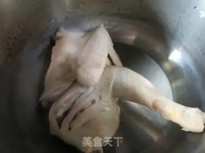 Make Fung soup for mushrooms step 1