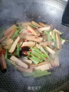 Make Celery fried beans step 6