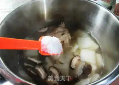 Make Fung soup for mushrooms step 7