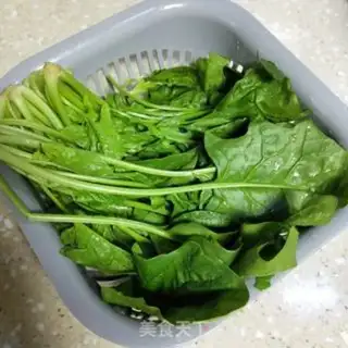 Make Spinach fried eggs step 0