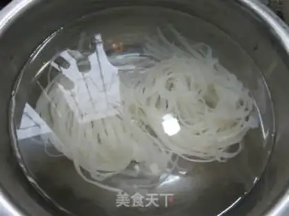 Make Onion oil step 1