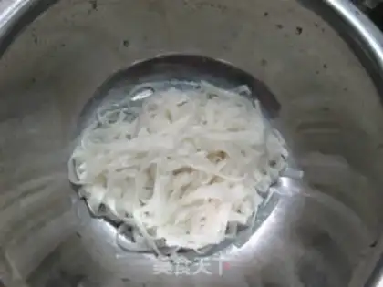 Make Onion oil step 4