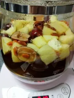 Make Apple date tea step 5