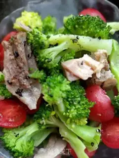 Make Chicken leg salad with broccoli step 10