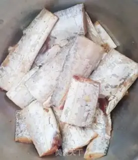 Make Jell-O fish step 1