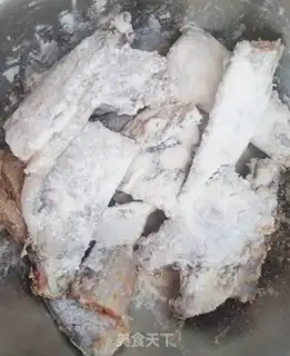 Make Jell-O fish step 2