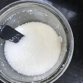 Make Sugar strawberry step 1
