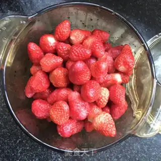 Make Sugar strawberry step 3