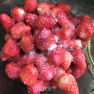 Make Sugar strawberry step 4