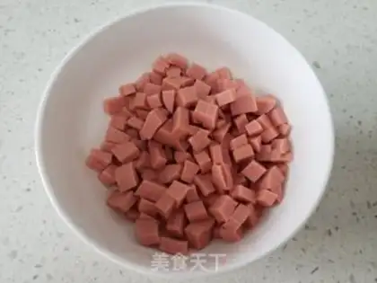 Make Garlic ham and sausage corn step 1