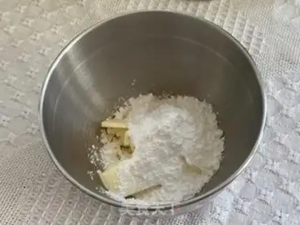 Make Delicious peanut soufflé step 1