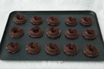 Make Chocolate ring cookies step 9