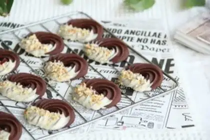 Make Chocolate ring cookies step 16