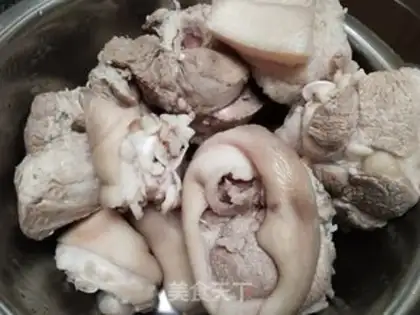 Make Rheumatism herbs for pig feet step 7