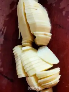 Make Tomato potato shrimp step 1