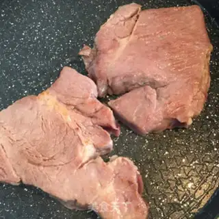 Make Fried meat-eye steak step 2