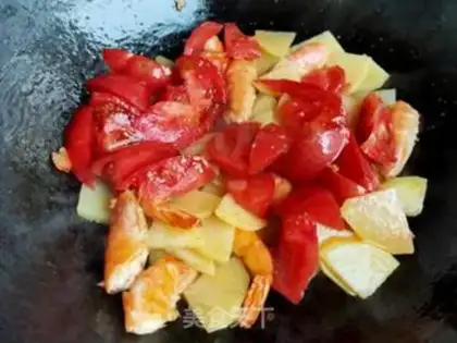 Make Tomato potato shrimp step 10