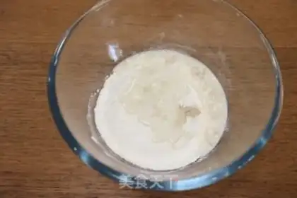 Make A donut bun of flowers step 1