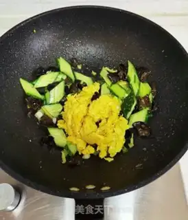 Make Mushu cucumber step 7