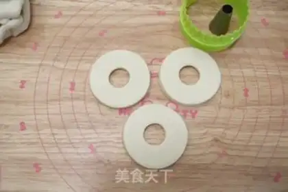 Make A donut bun of flowers step 6