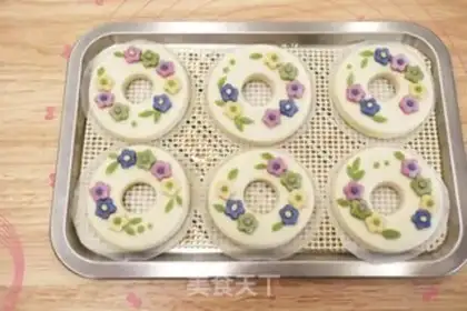Make A donut bun of flowers step 9