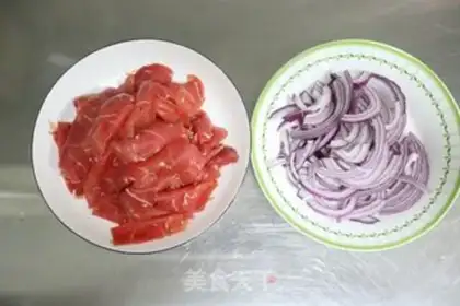 Make Onion beef step 1