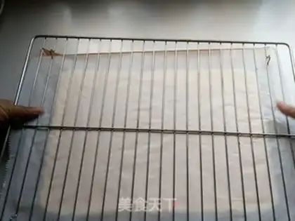 Make White chocolate cream cake step 8