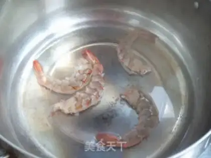 Make Shrimp pizza step 2