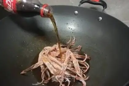 Make Lazy duck tongue step 1