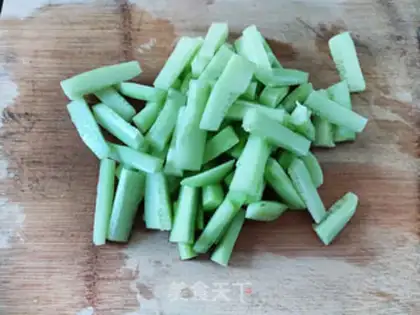 Make Sour cucumber step 1