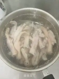 Make The foot of a duck step 0