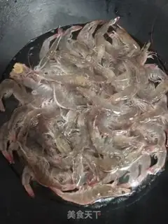 Make Salt water, radish shrimp step 3