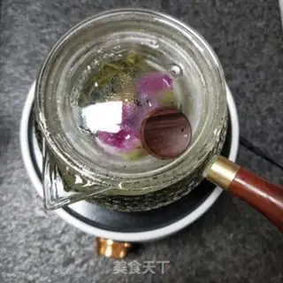 Make Rose green tea step 3
