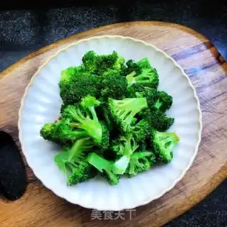 Make Tea and oil and broccoli step 6