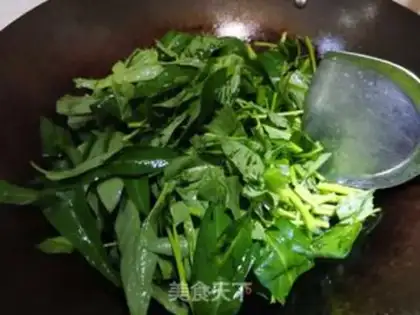 Make Garlic cabbage step 3