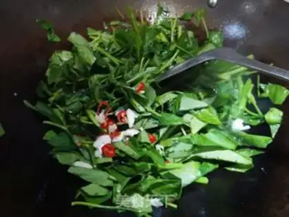 Make Garlic cabbage step 4