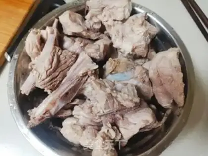 Make Ham ribs soup step 2