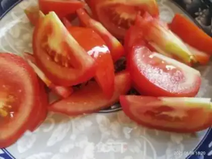 Make Tomato fried eggs step 0
