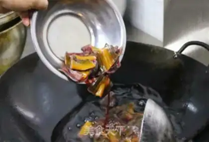 Make Garlic spicy fish step 1
