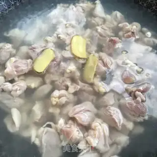 Make Onion chicken curry step 2