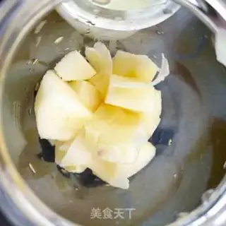 Make Fruit shakes with oats step 2