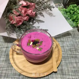 Make Banana shake of the flamingo step 8