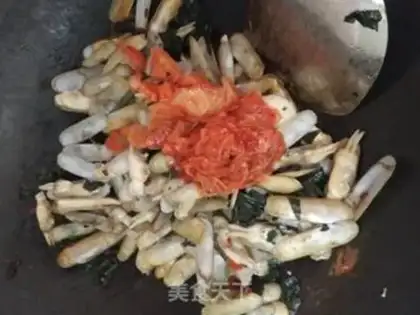 Make Hot cabbage and fried rice step 4