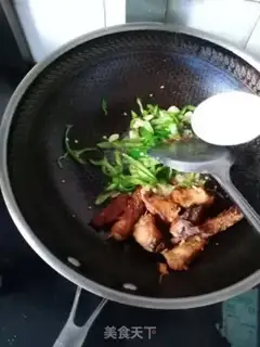 Make Pyramid fried fish step 4