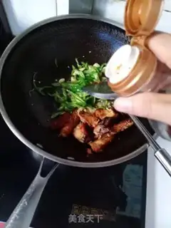 Make Pyramid fried fish step 5