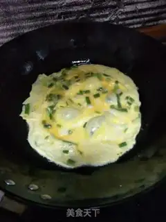 Make cucumber pepper fried eggs step 3