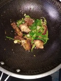 Make Pyramid fried fish step 6